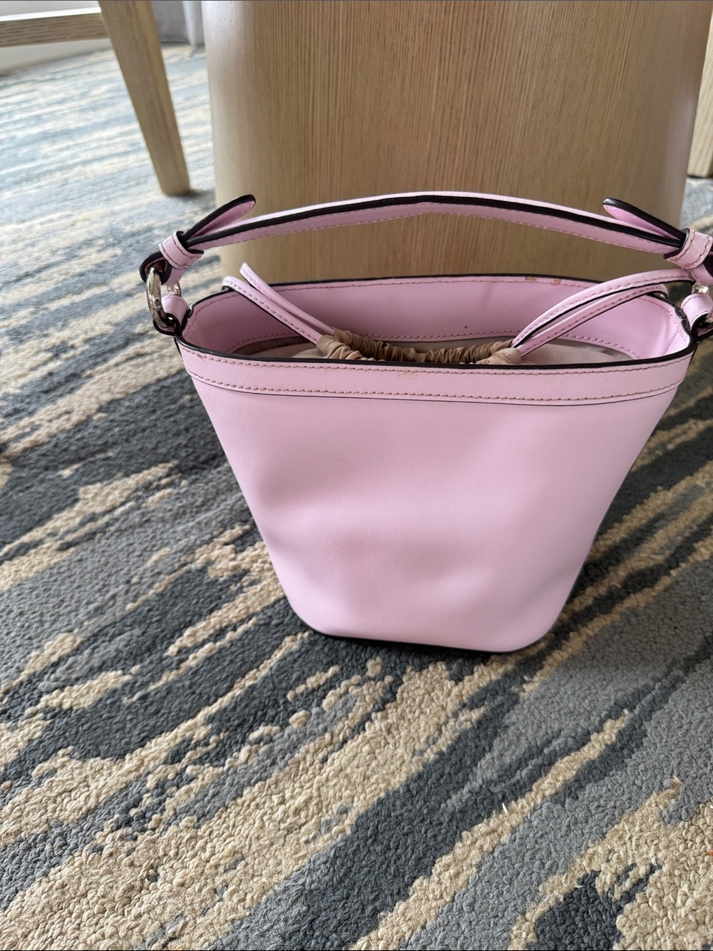 Kate Spade Flock Party Parrot small bucket bag - Picture 3 of 10